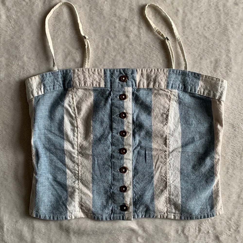 O’Neill spaghetti strap crop top. Size S
